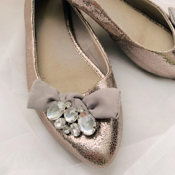 Old Navy Gem Rhinestone Glitter Shiny Shimmer Glitz Silver Pewter Bow Grey Jewel - Picture 2 of 5